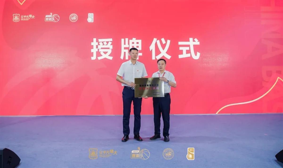 如何通过模拟比赛环境提高篮板实战能力?_0